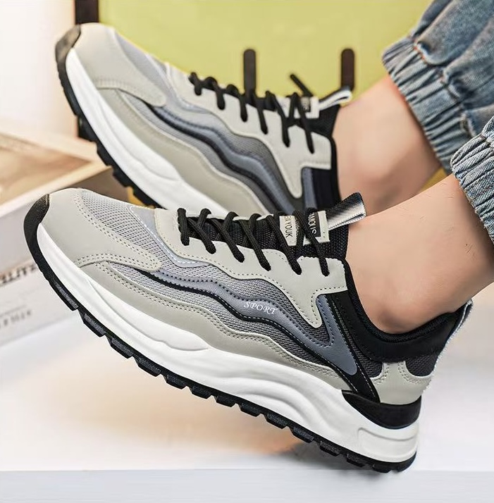 30 Trainers - Vintage Bros - Image 4